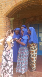 De nonnen van het zusterhuis in Mzambazi. De camera is erg indrukwekkend. 